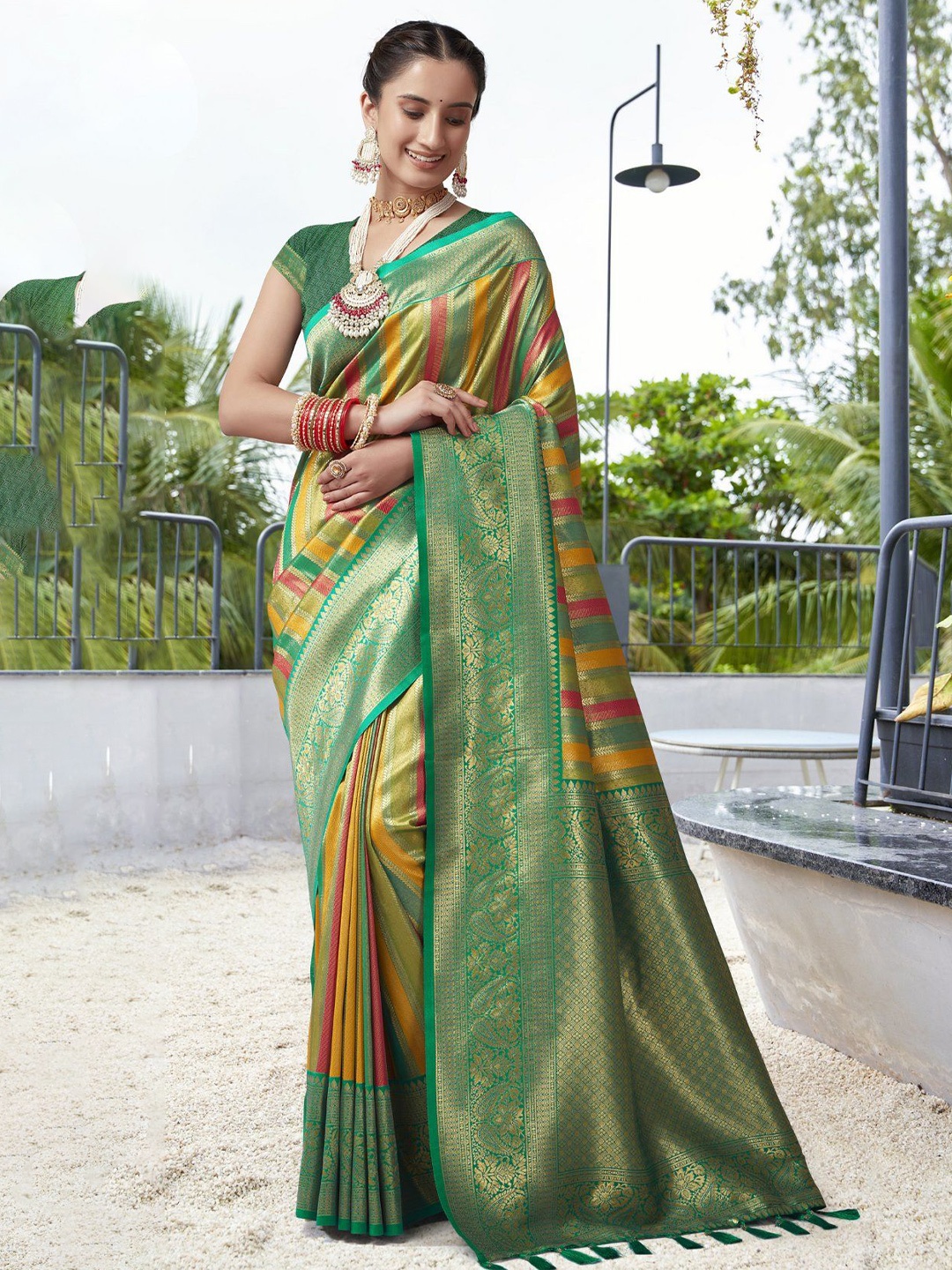 

MySilkLove Woven Design Zari Kanjeevaram Saree, Green