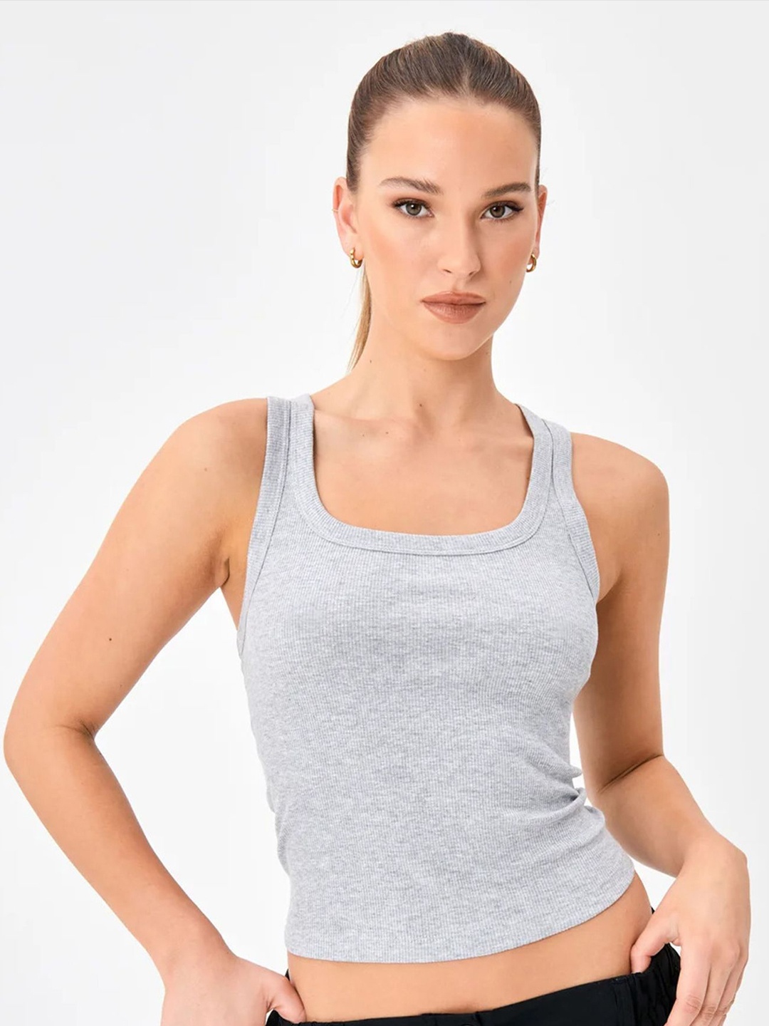 

LULU & SKY Solid Square Neck Crop Tank Top, Grey