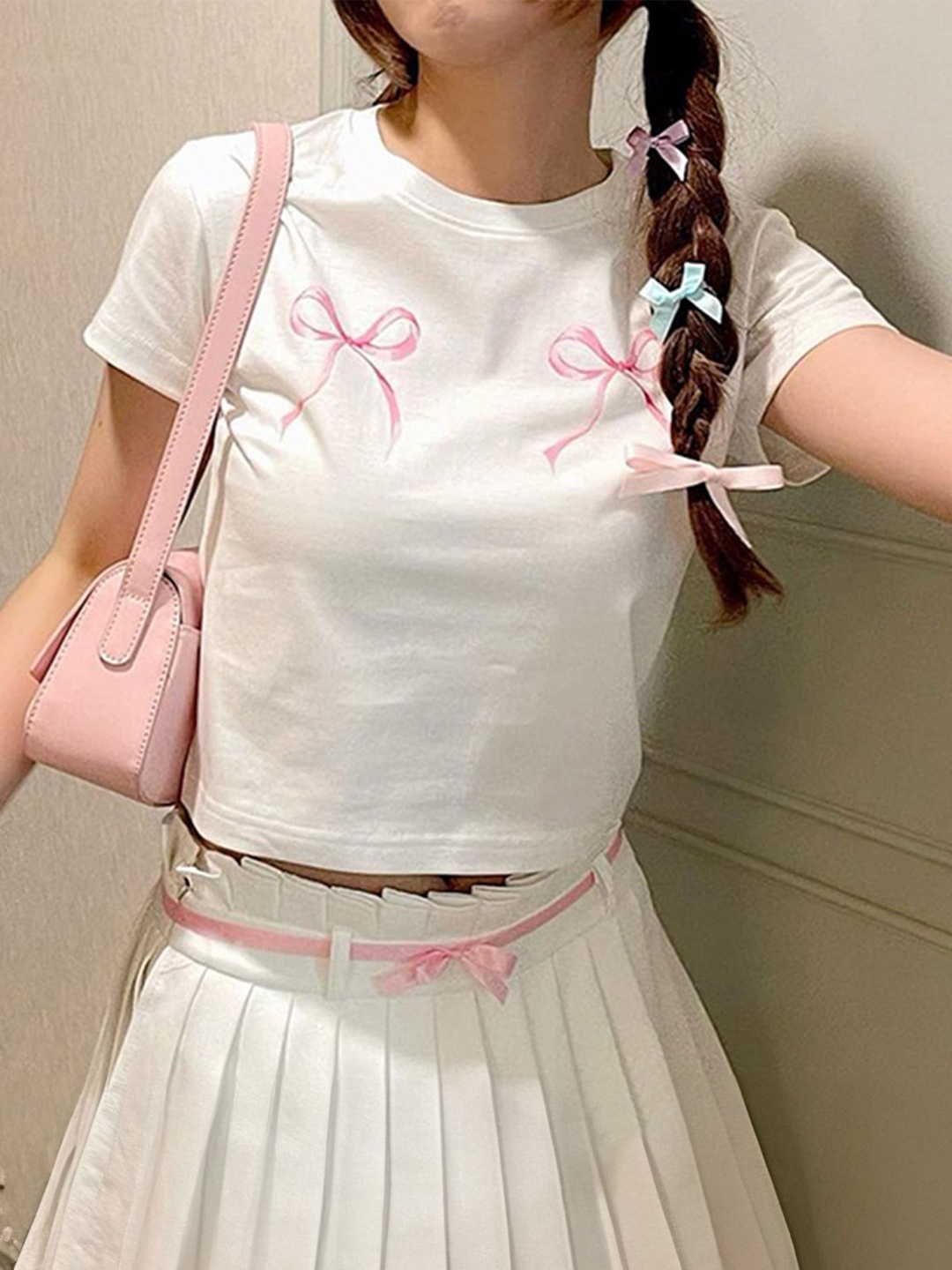 

LULU & SKY Graphic Bow-knot Printed Crop Top, White