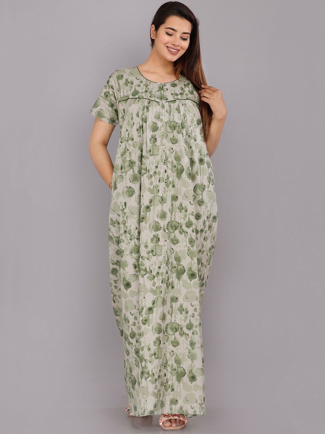 

URALI Abstract Printed Round Neck Short Sleeves Pure Cotton Maxi Nightdress, Green