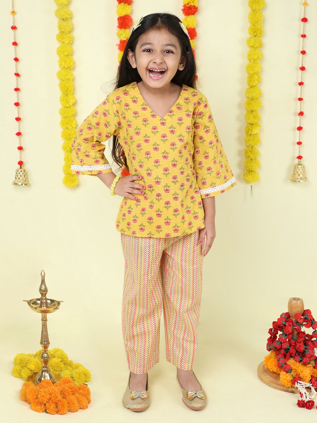

The Magic Wand Girls Floral Printed Night Top & Pyjamas, Yellow