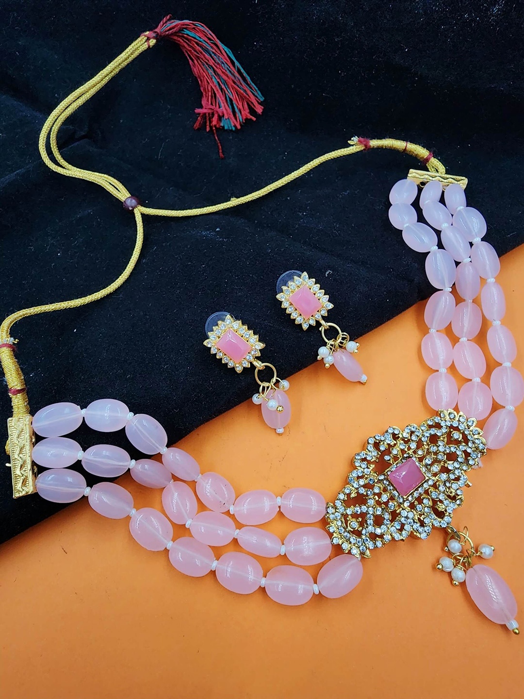 

Anouk Gold Toned Gold Plated Kundan Studed & Beaded Jewellery Set