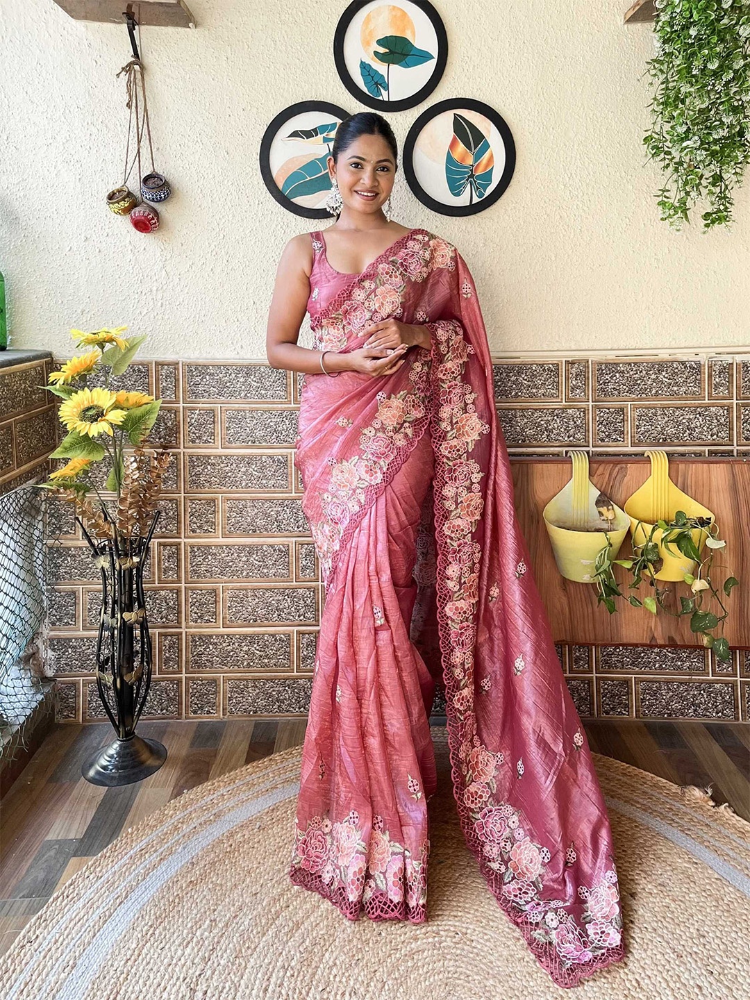 

Panzora Embellished Embroidered Saree, Pink