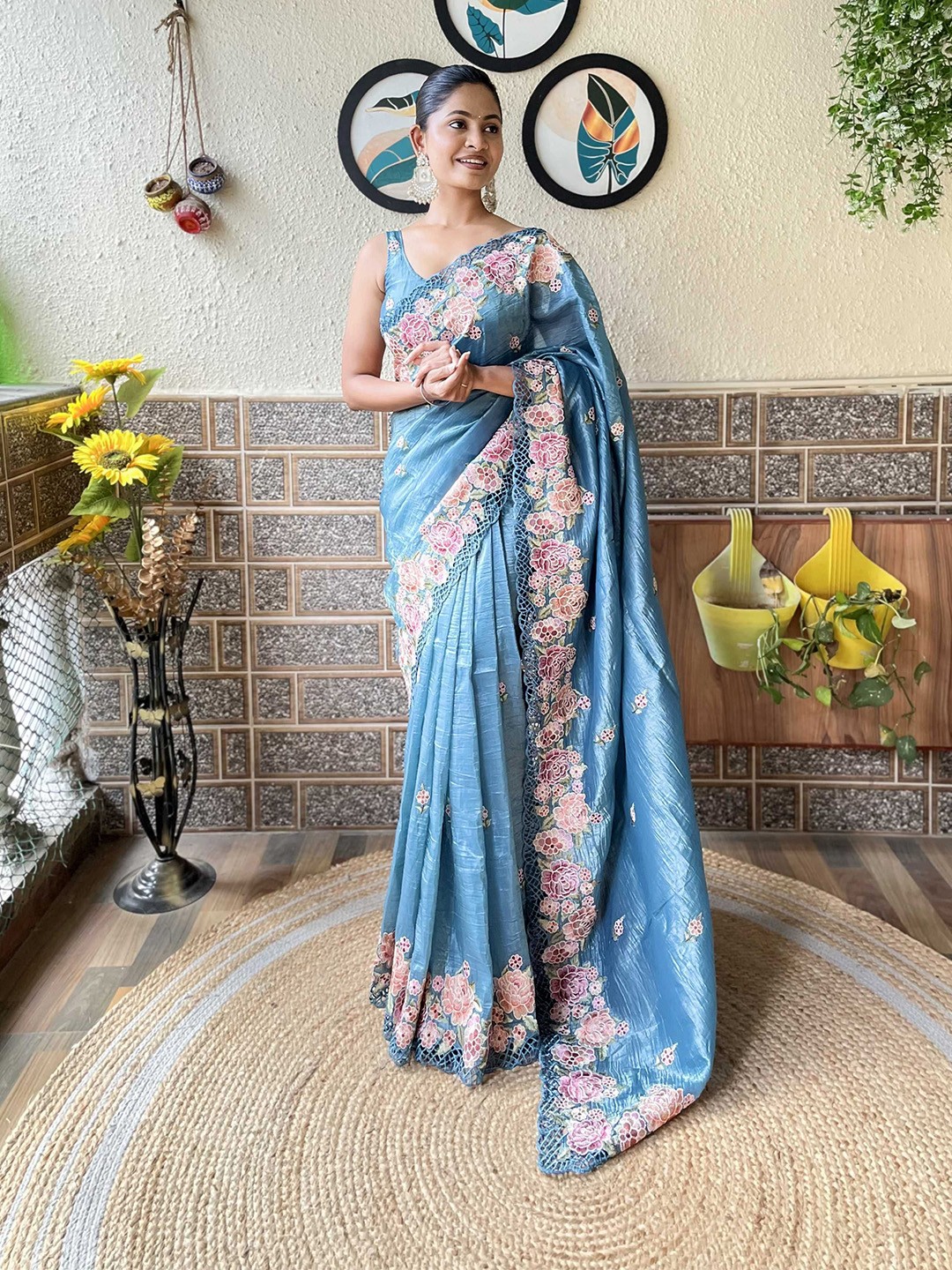 

Panzora Ethnic Motifs Embroidered Saree, Blue