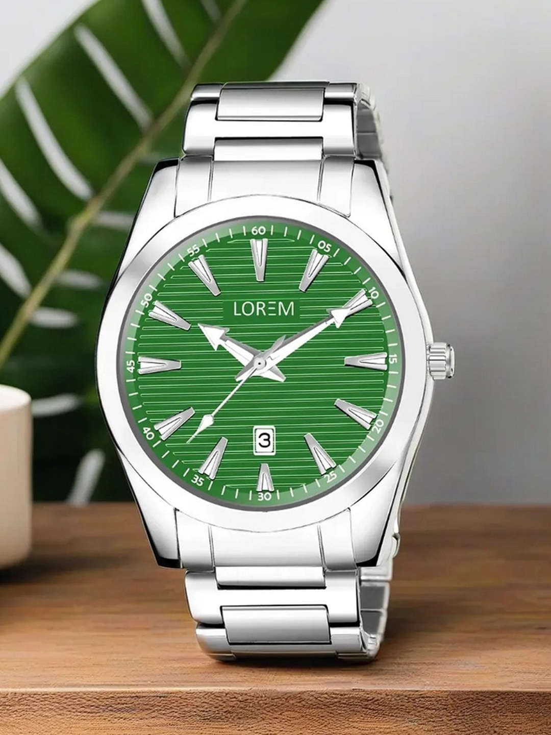 

LOREM Men Textured Dial & Stainless Steel Bracelet Style Straps Analogue Watch LR150-C, Green