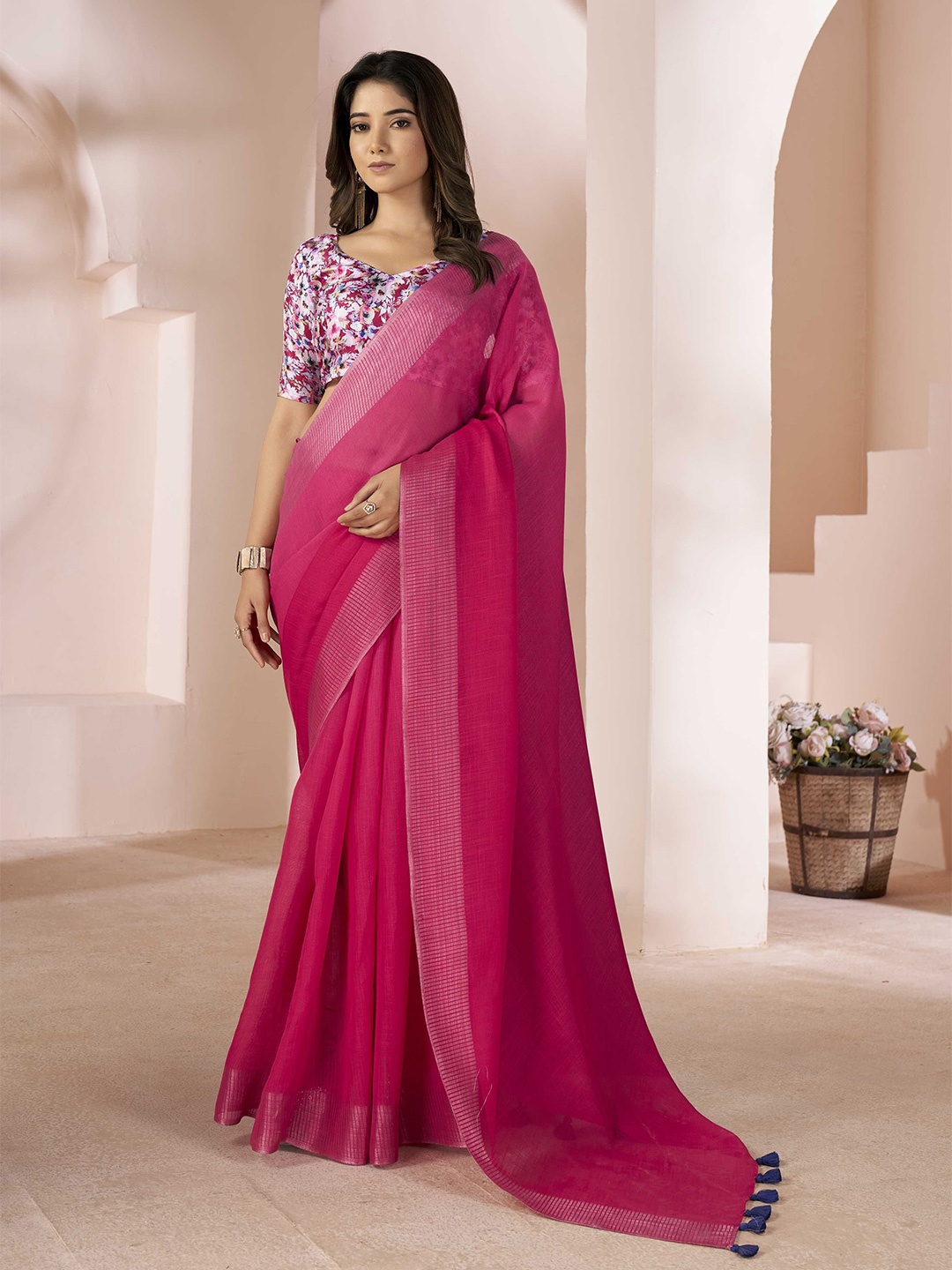 

Panzora Checked Saree with Tassels, Pink