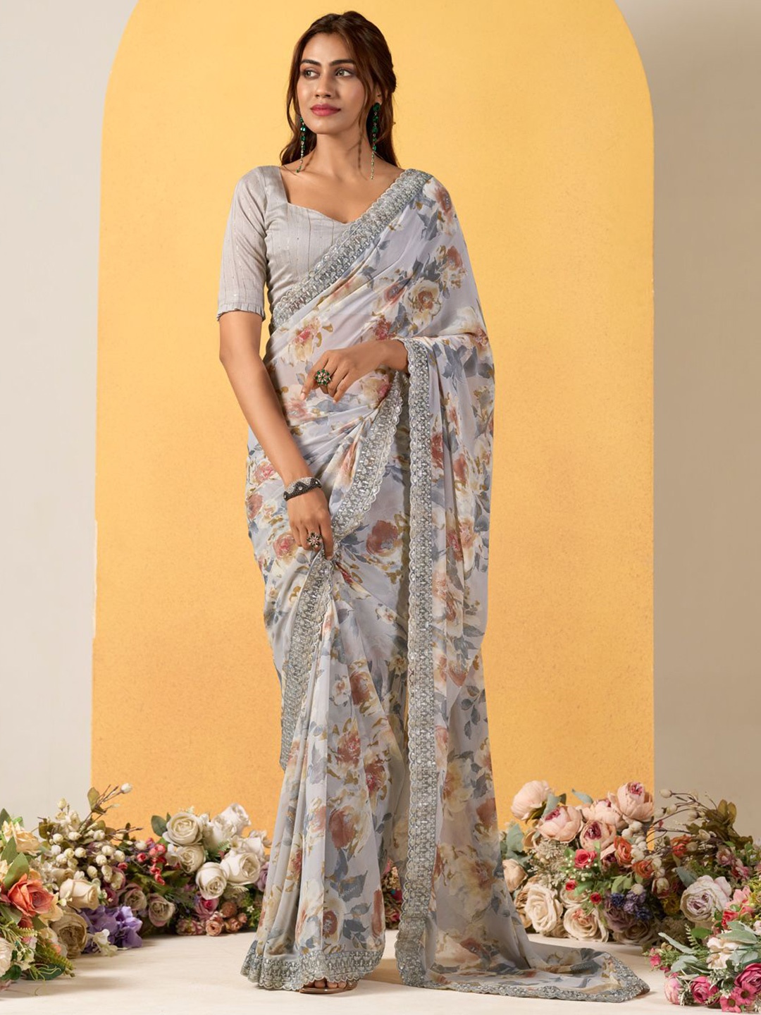 

Panzora Ethnic Motifs Printedv Sequinned Saree, Grey
