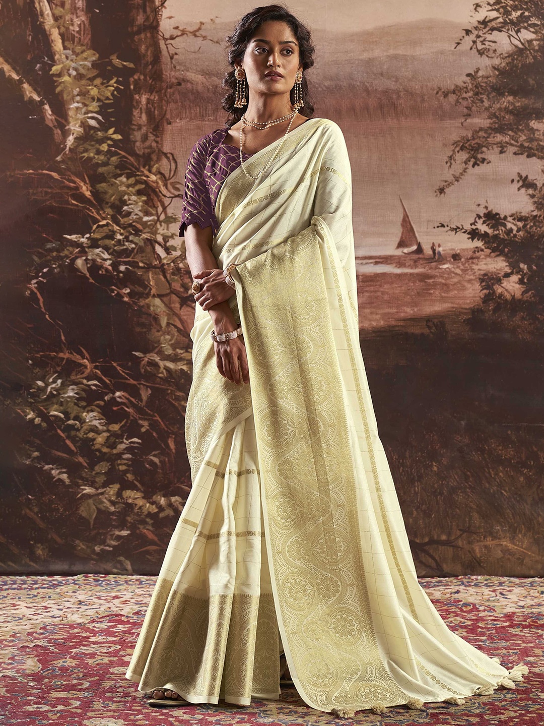 

Panzora Woven Design Zari Saree, Cream