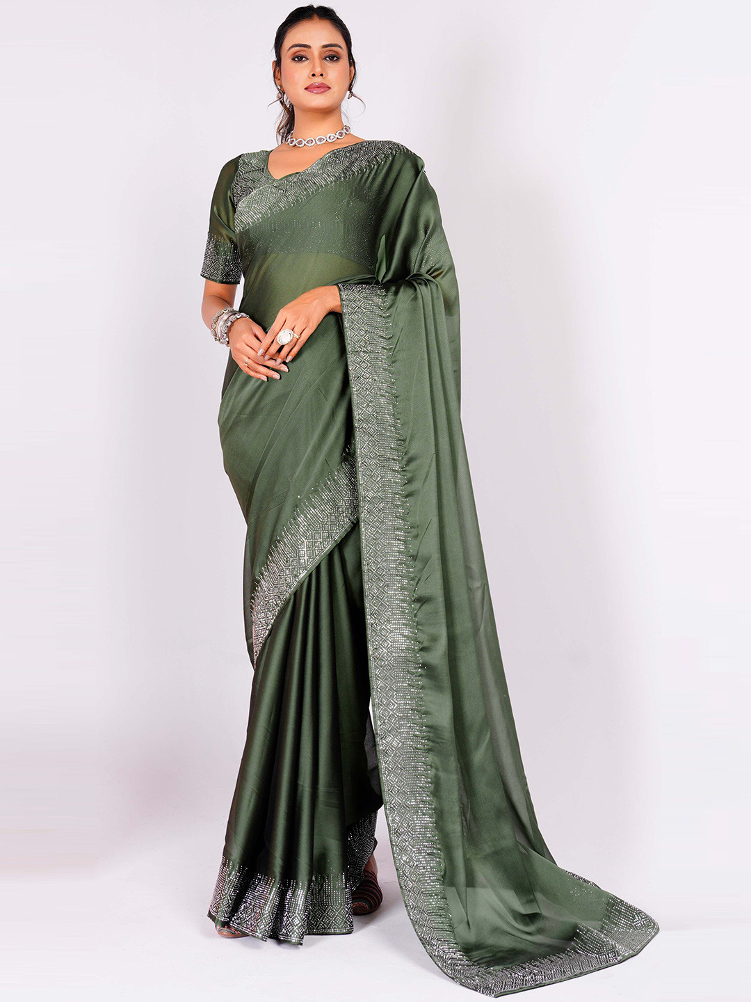 

Panzora Embellished Beads and Stones Saree, Green