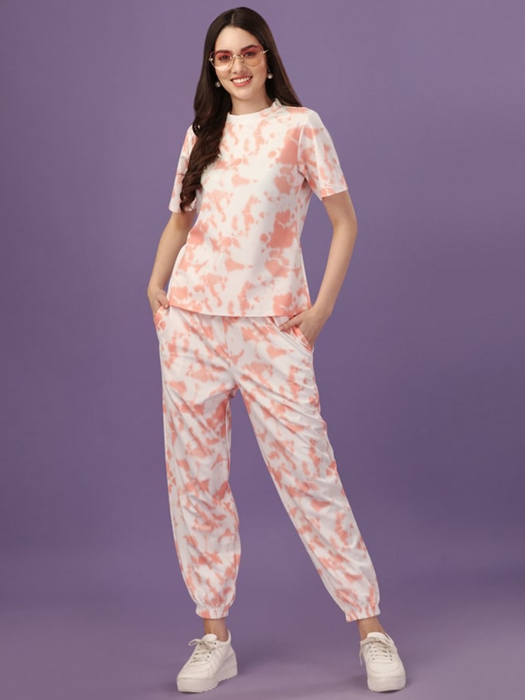 

PYARI - A style for every story Printed T-shirt With Trousers, Peach