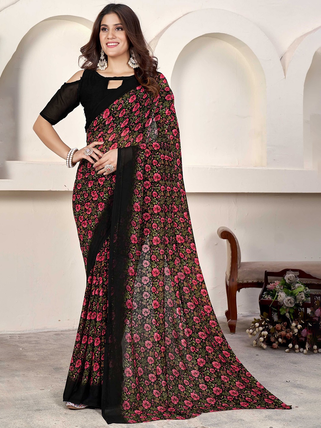 

Panzora Floral Printed Saree, Black