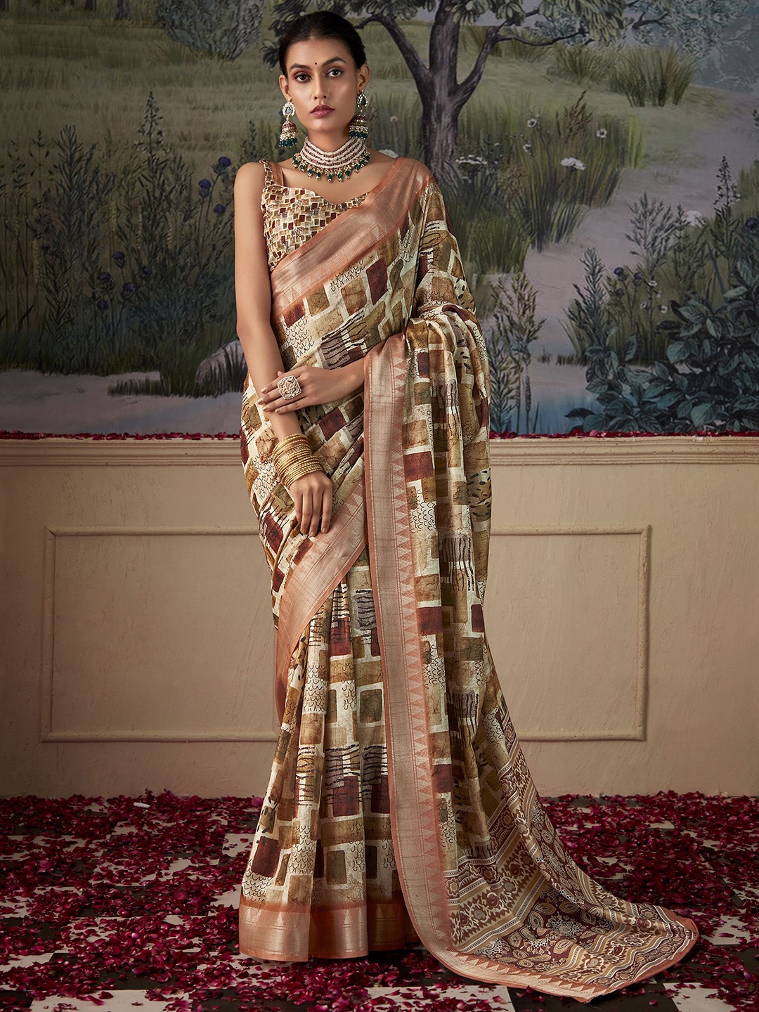 

elora Printed Zari Tussar Saree, Beige