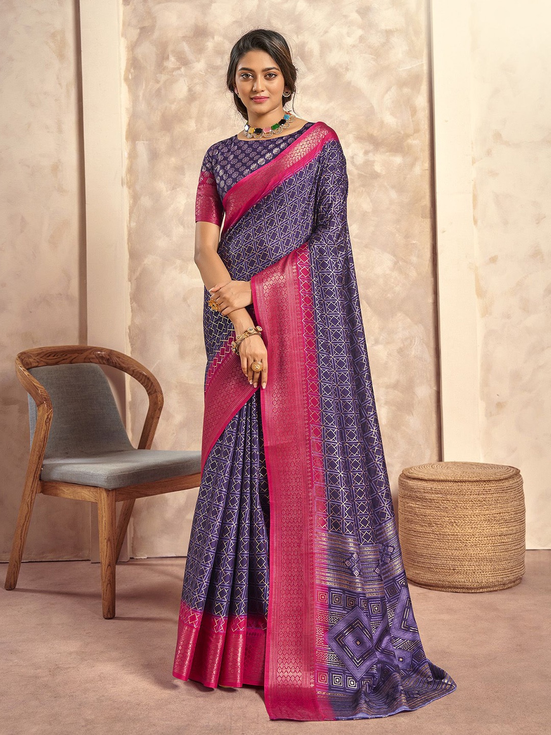 

elora Silk Blend Zari Saree, Violet
