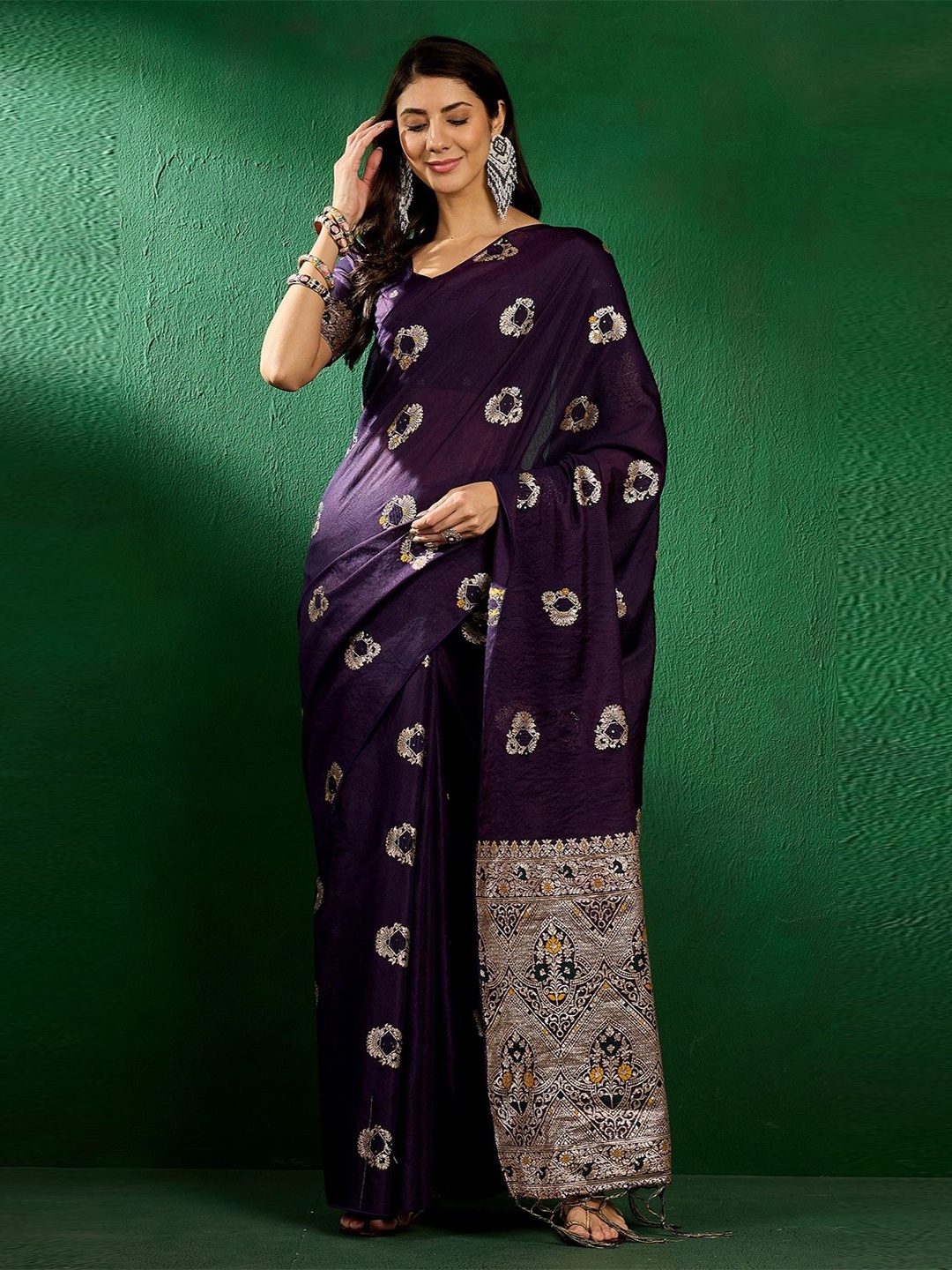

Panzora Woven Design Zari Banarasi Saree, Purple