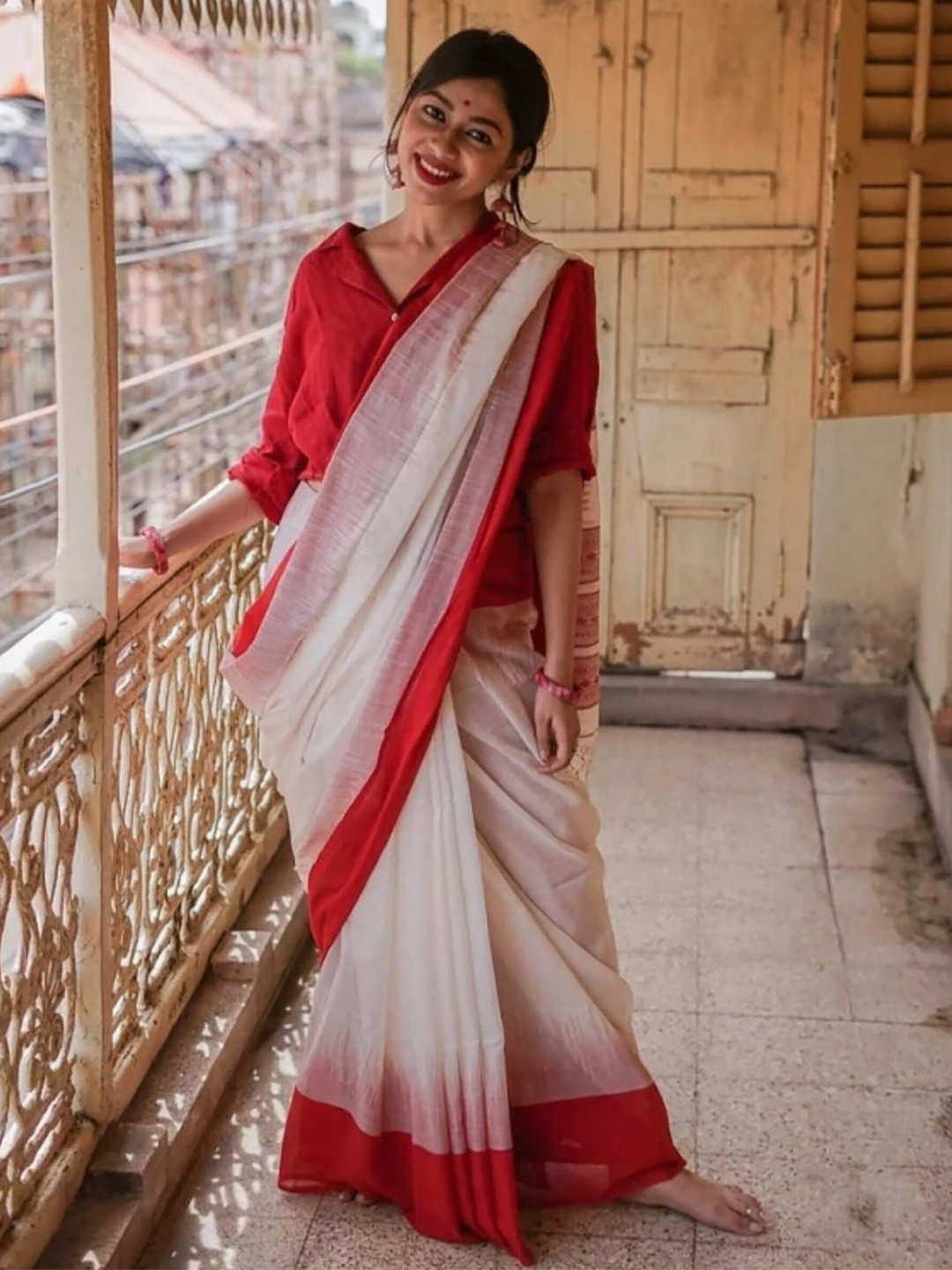 

Anjaneya Sarees Banarasi Saree, White