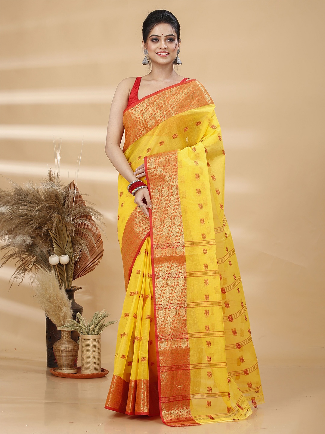 Ruuprekha Woven Design Zari Pure Cotton Taant Saree, Yellow