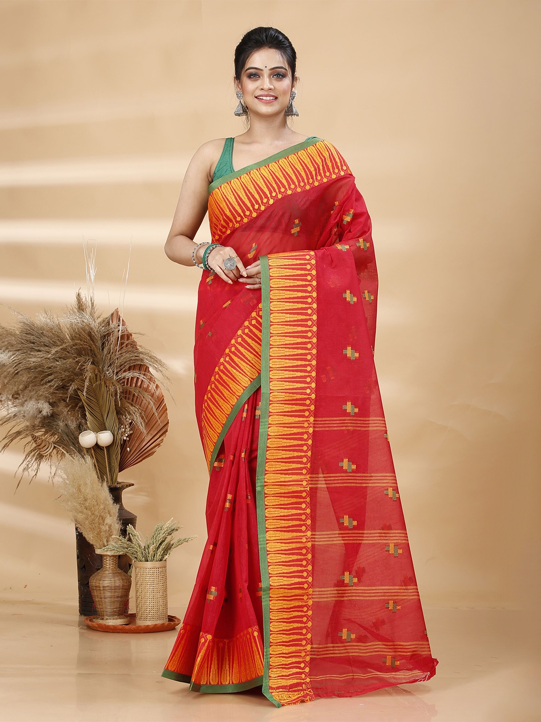

Ruuprekha Woven Design Zari Pure Cotton Handloom Taant Saree, Red