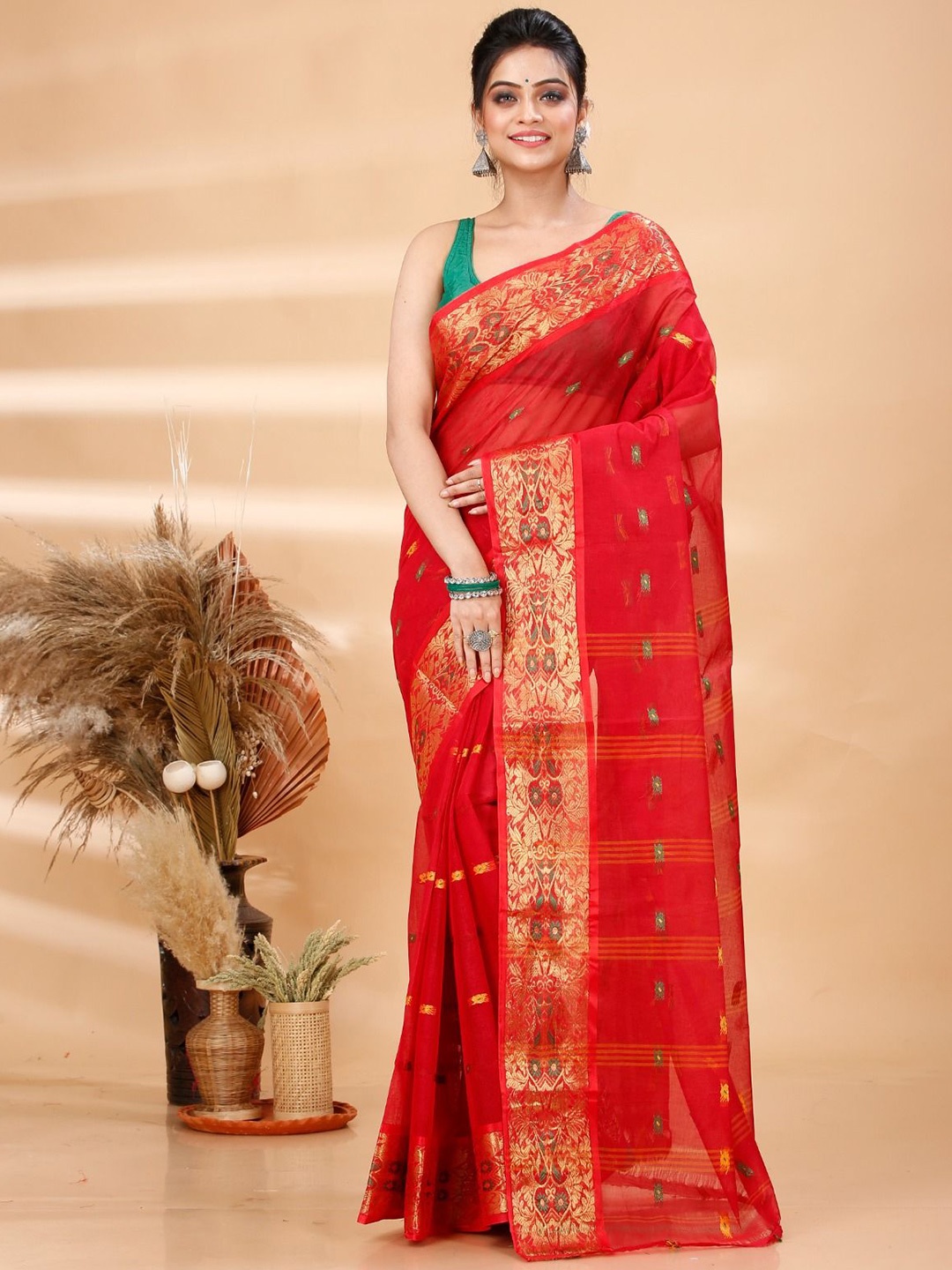 

Ruuprekha Ethnic Motifs Zari Pure Cotton Taant Saree, Red