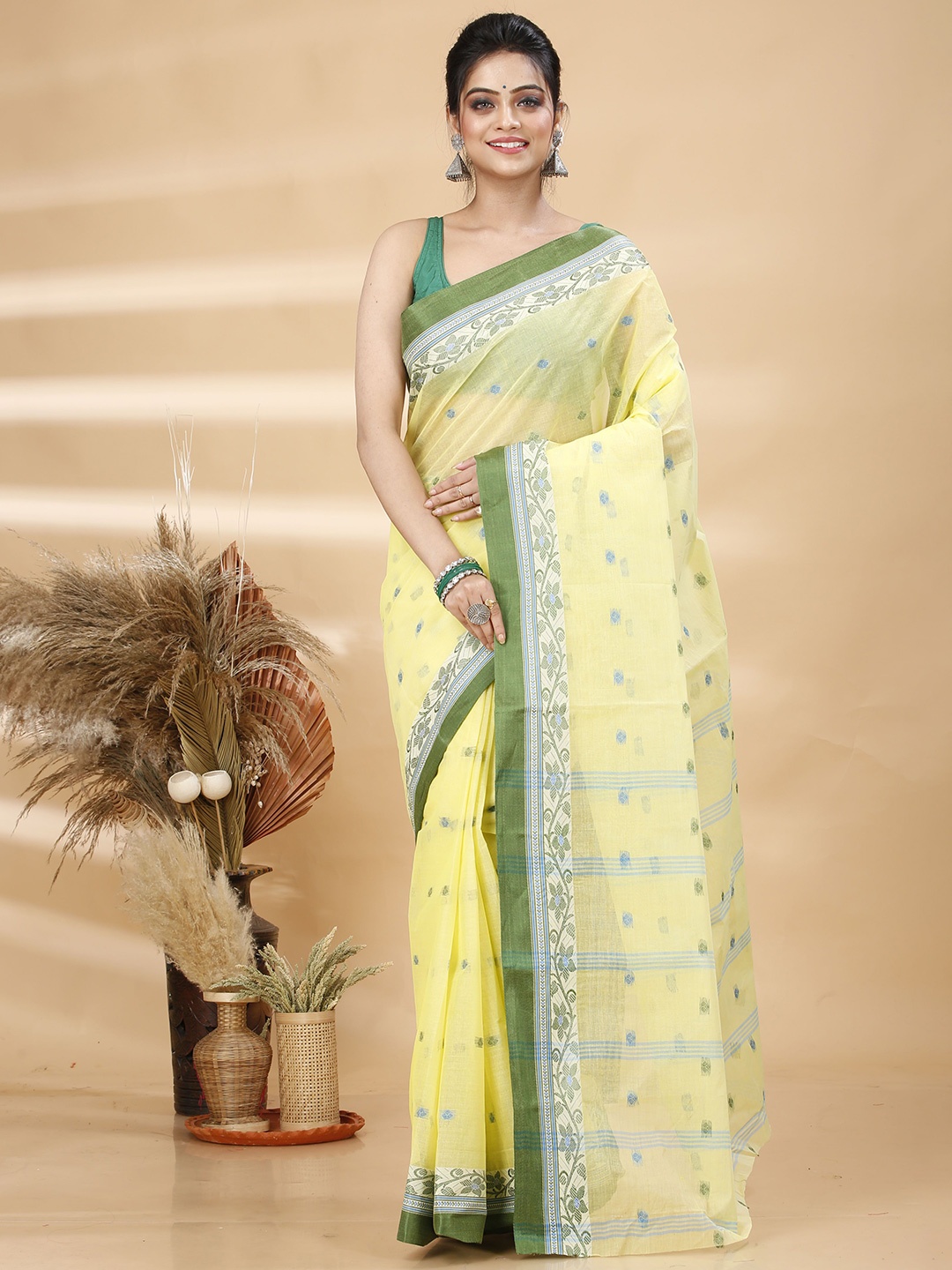 

Ruuprekha Woven Design Pure Cotton Taant Saree, Lime green