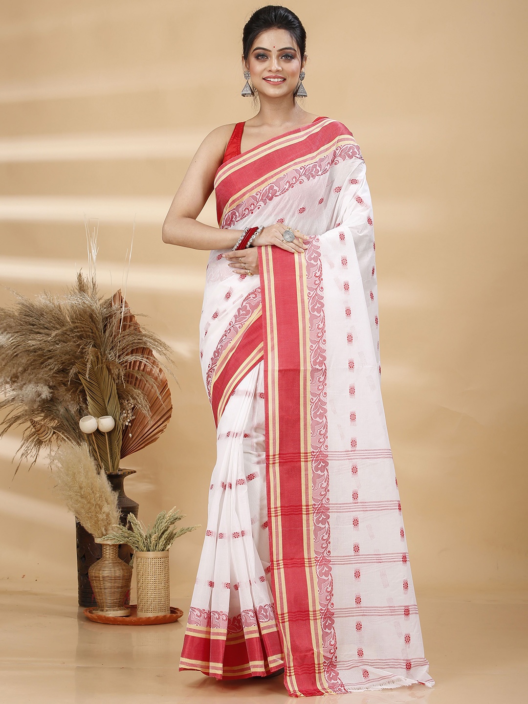 

Ruuprekha Woven Design Pure Silk Taant Saree, White