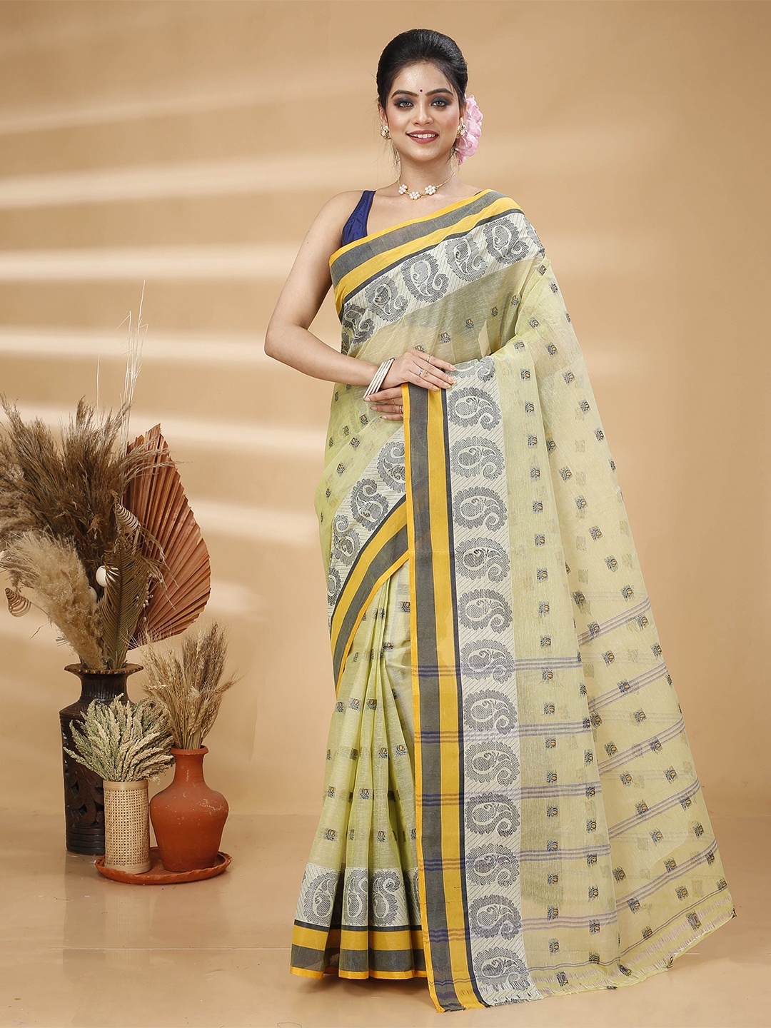 

Ruuprekha Woven Design Pure Cotton Taant Saree, Sea green