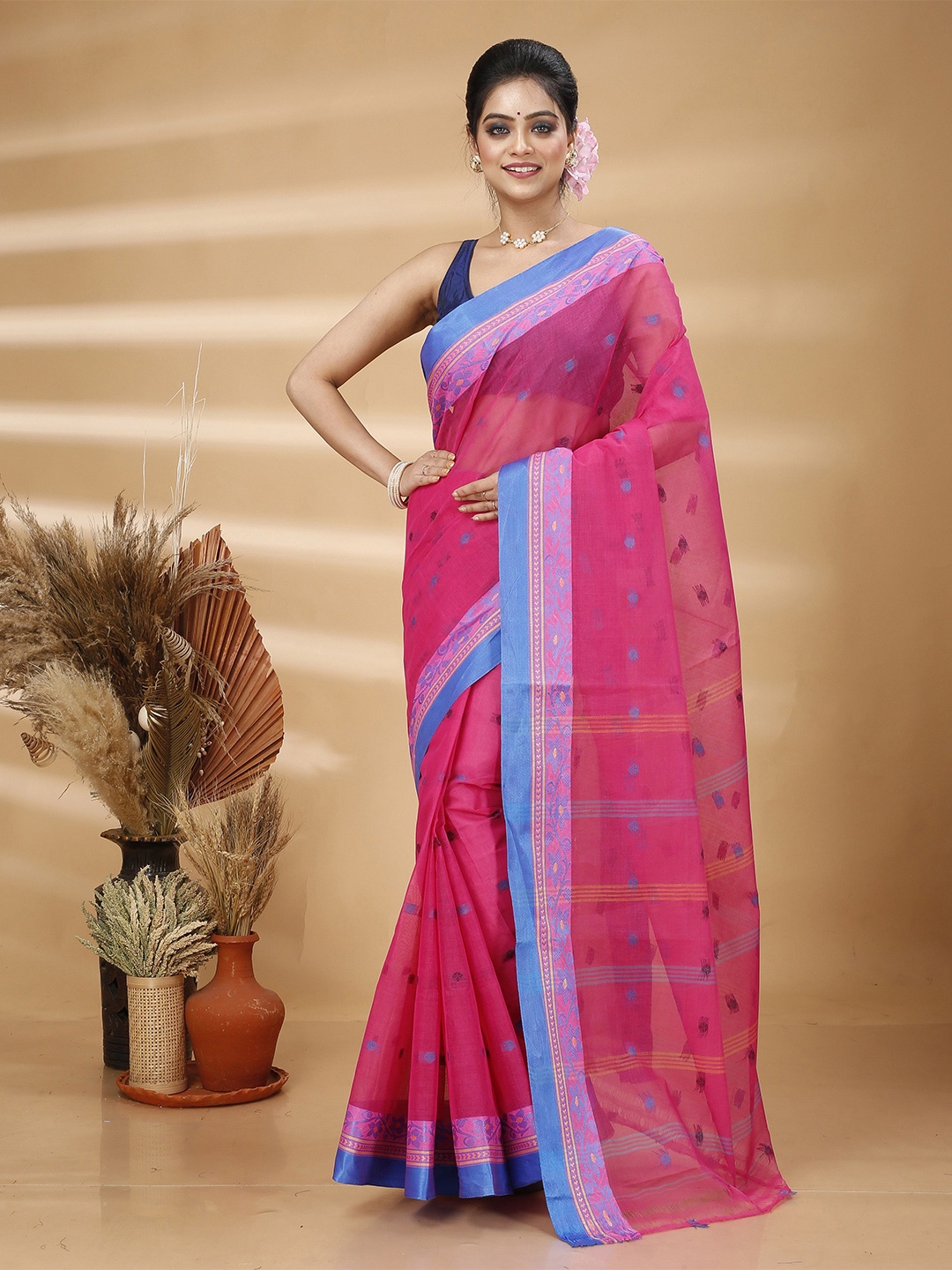 

Ruuprekha Floral Pure Cotton Taant Saree, Pink