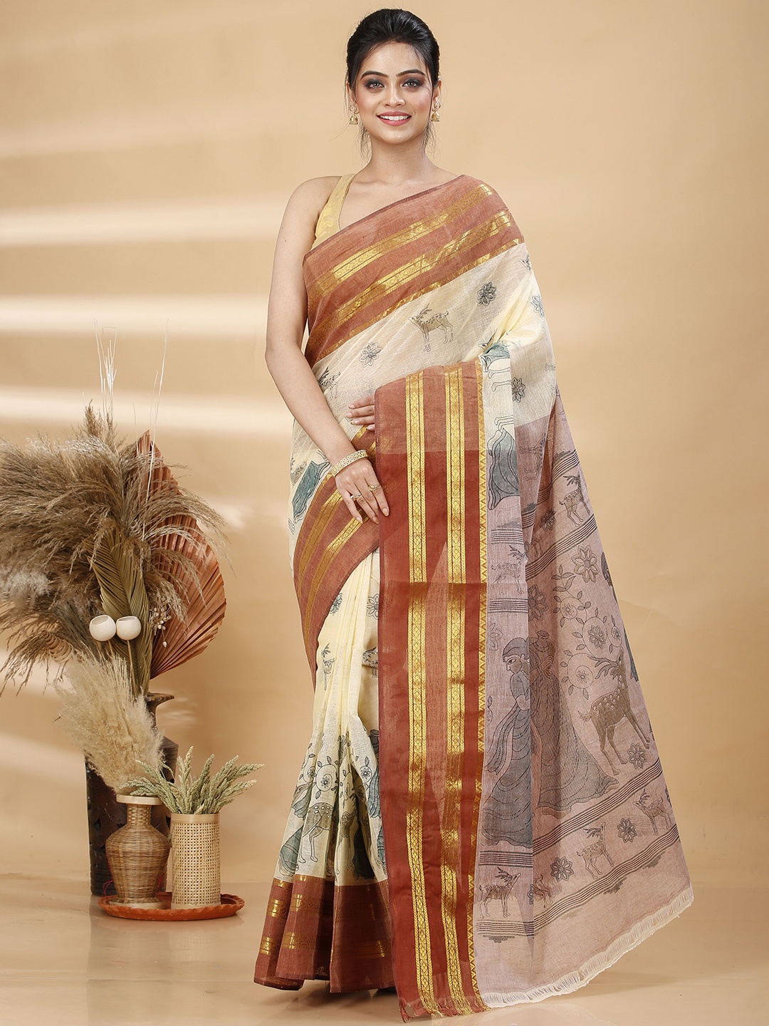 

Ruuprekha Ethnic Motifs Zari Pure Cotton Taant Saree, Beige