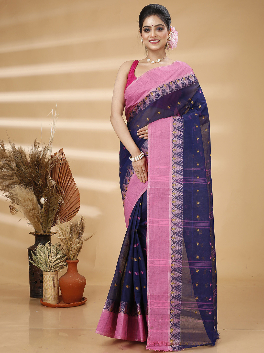 

Ruuprekha Woven Design Pure Cotton Taant Saree, Navy blue