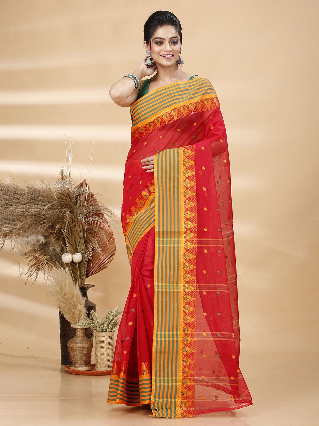 

Ruuprekha Woven Design Zari Pure Cotton Taant Saree, Red