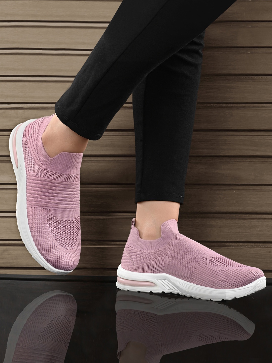 

Layasa Women Round Toe Comfort Insole Mesh Slip-On Sneakers, Purple