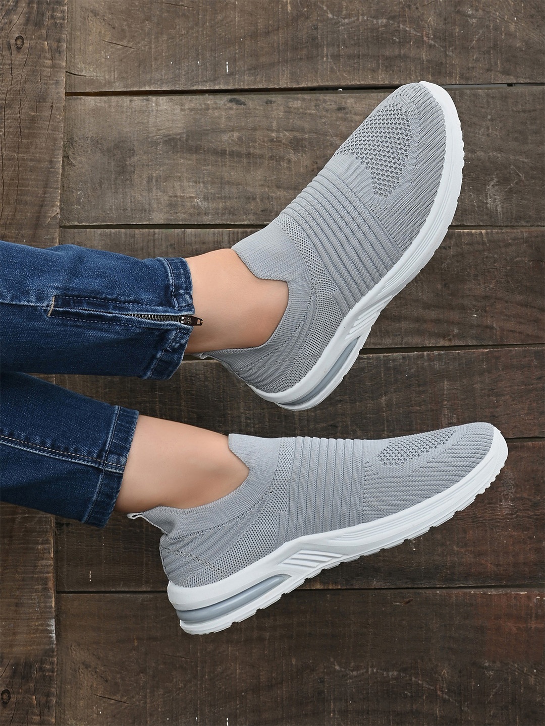 

Layasa Women Woven Design Slip-On Mesh Sneakers, Grey