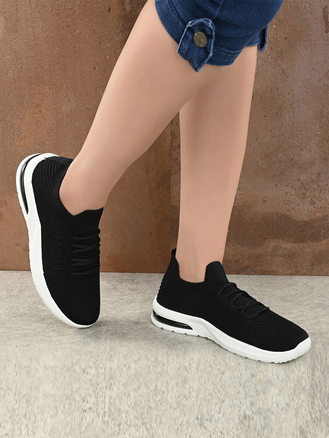 

Layasa Women Textured Comfort Insole Mesh Sneakers, Black