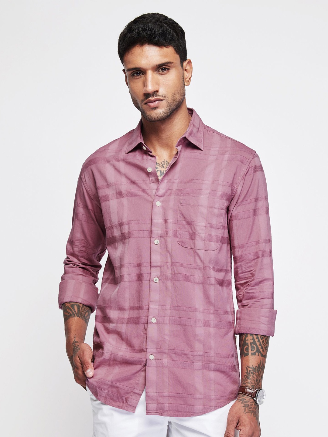 

Red Flame Men Slim Fit Checked Spread Collar Pure Cotton Casual Shirt, Pink