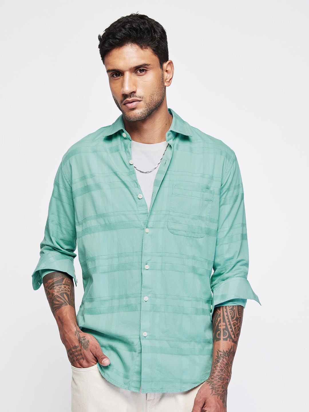 

Red Flame Men Slim Fit Horizontal Stripes Spread Collar Pure Cotton Casual Shirt, Green