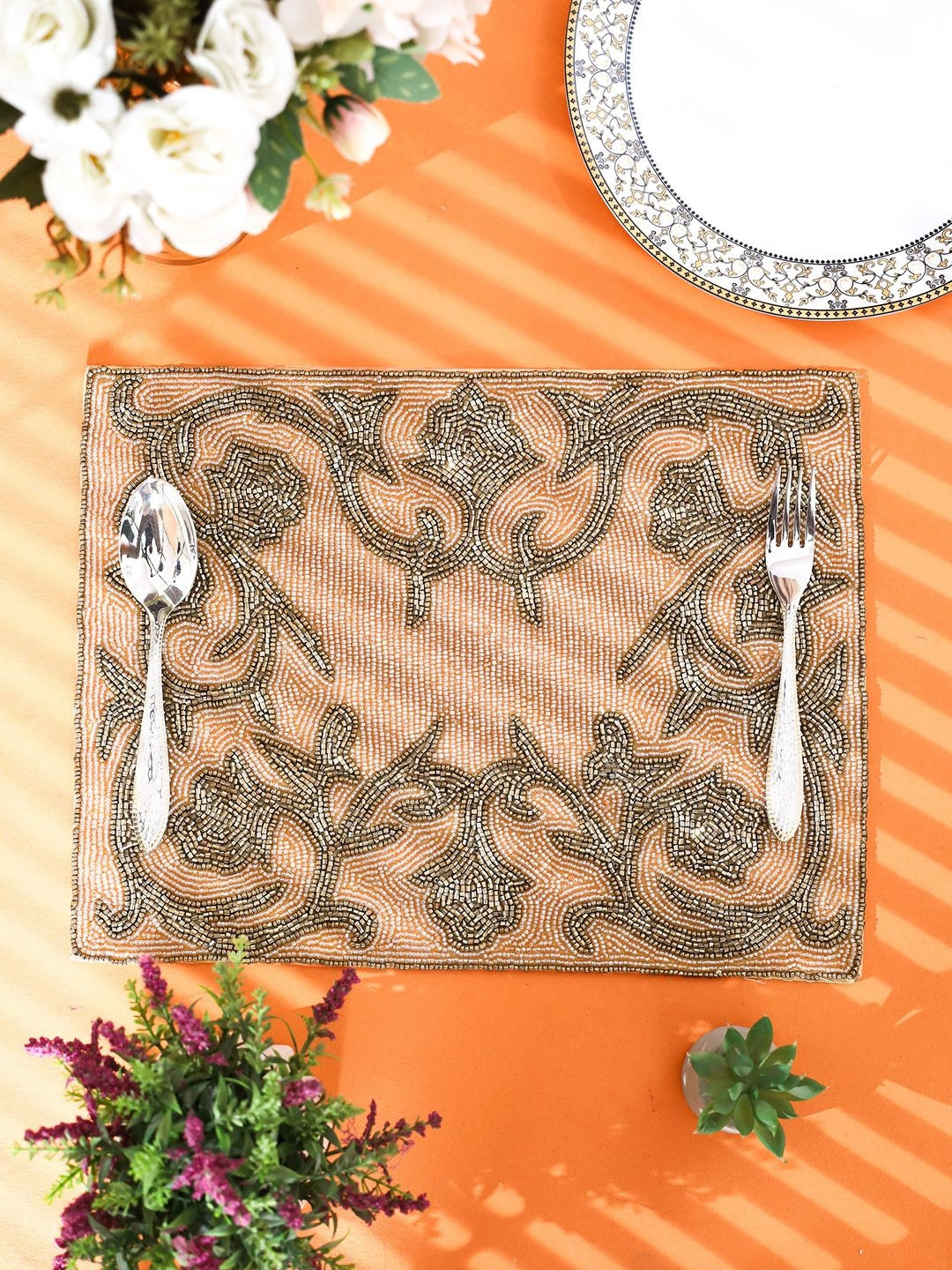 

YWULY Cream Colored & Beige Beaded Table Placemats