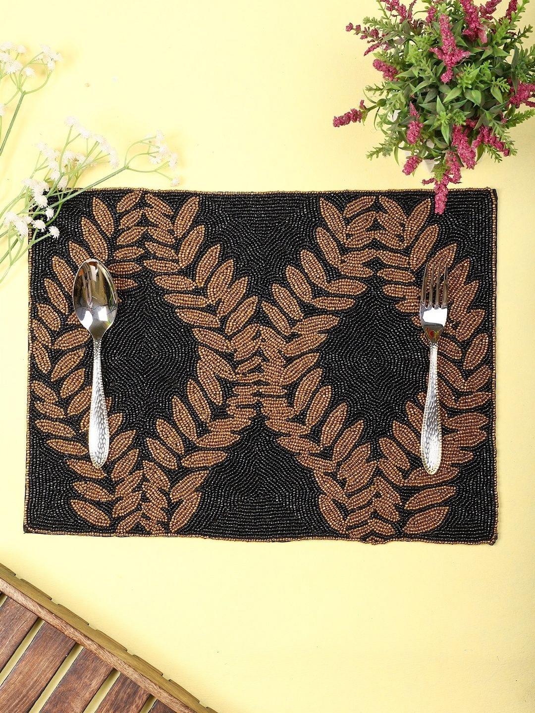 

YWULY Black & Beige Beaded Table Placemats