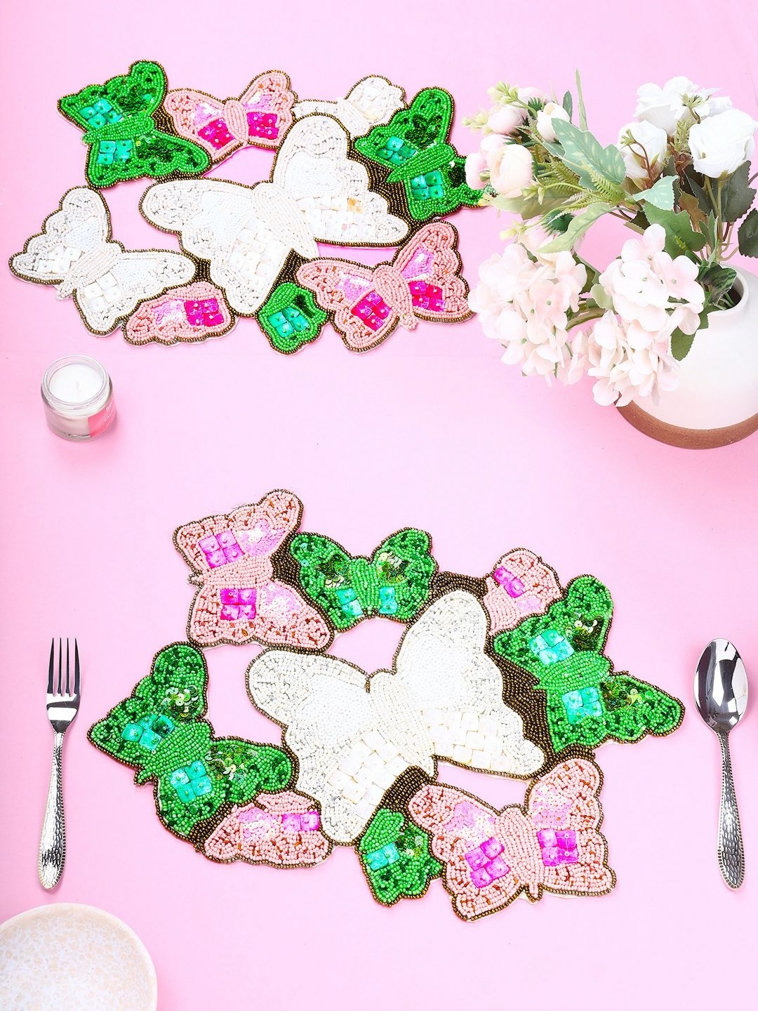 

YWULY White & Pink 2 Pieces Beaded Table Placemats