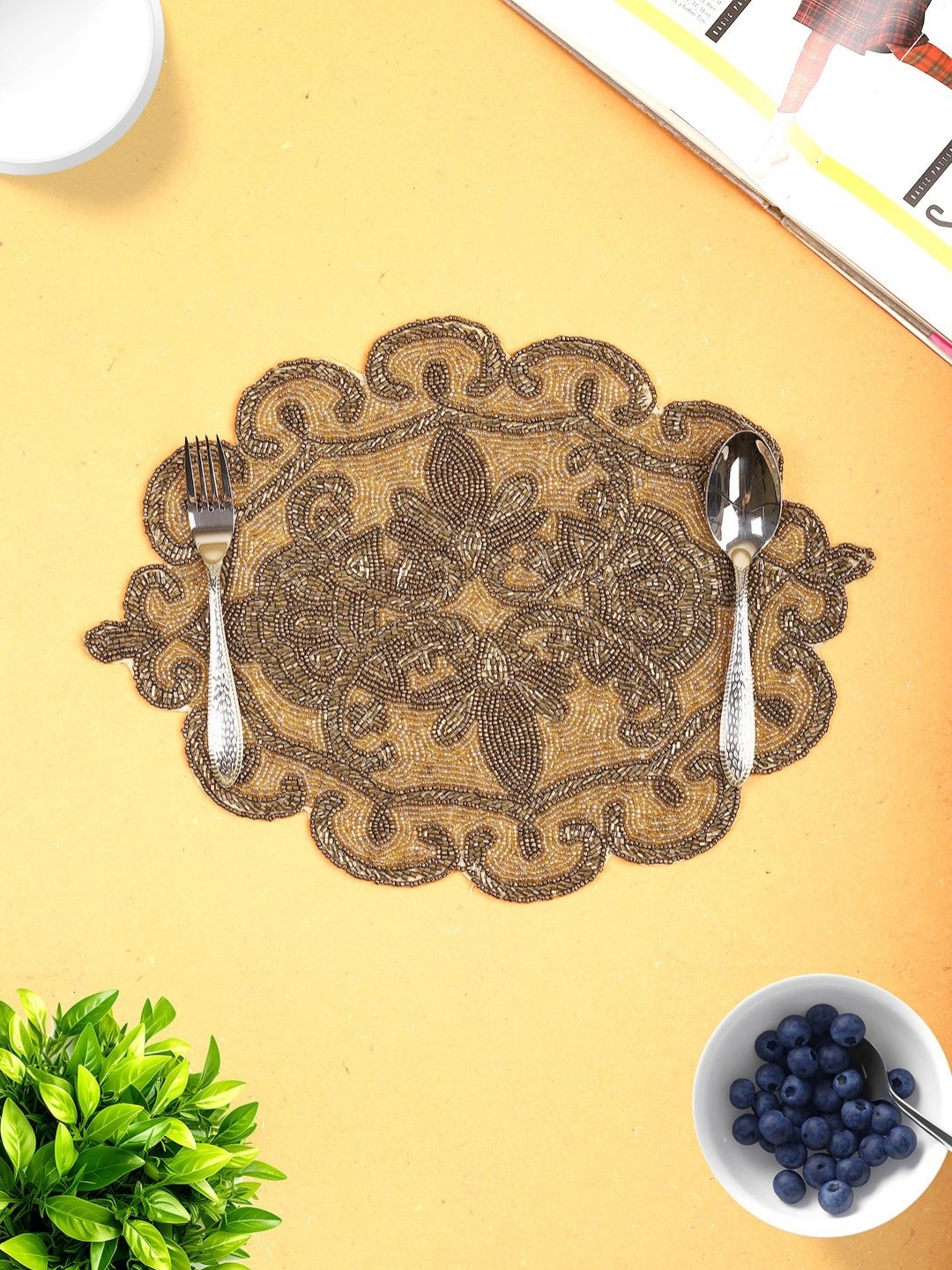 

YWULY Brown & Beige Beaded Table Placemats