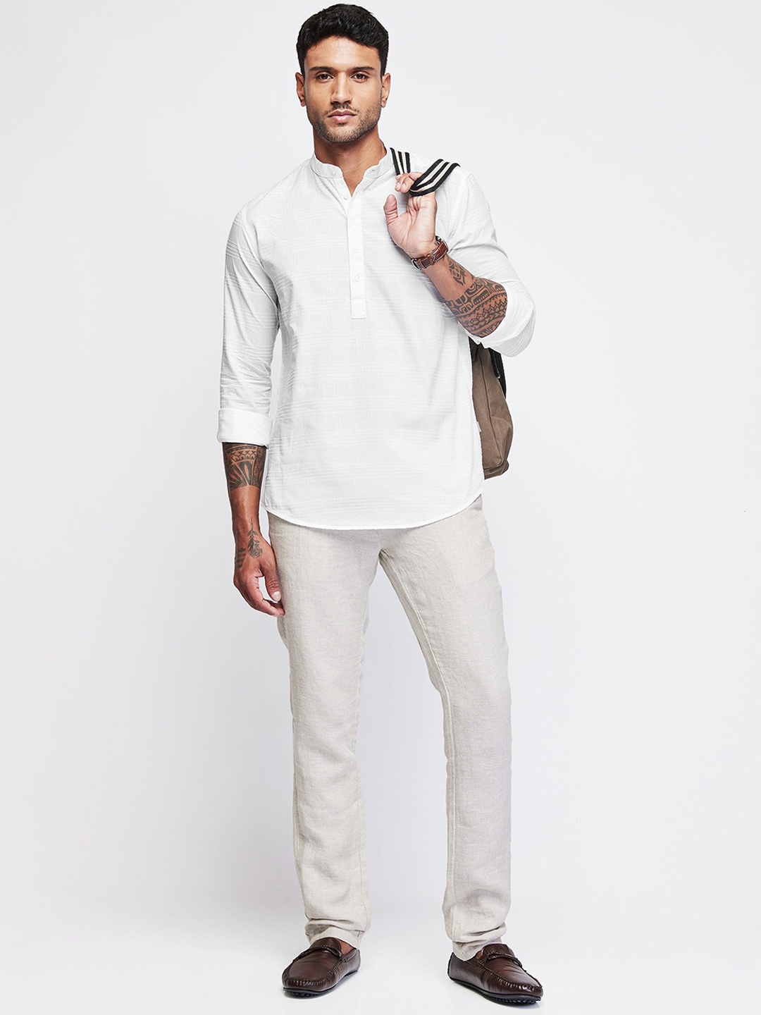 

Red Flame Striped Band Collar Roll-Up Sleeves Pure Cotton Kurta, White