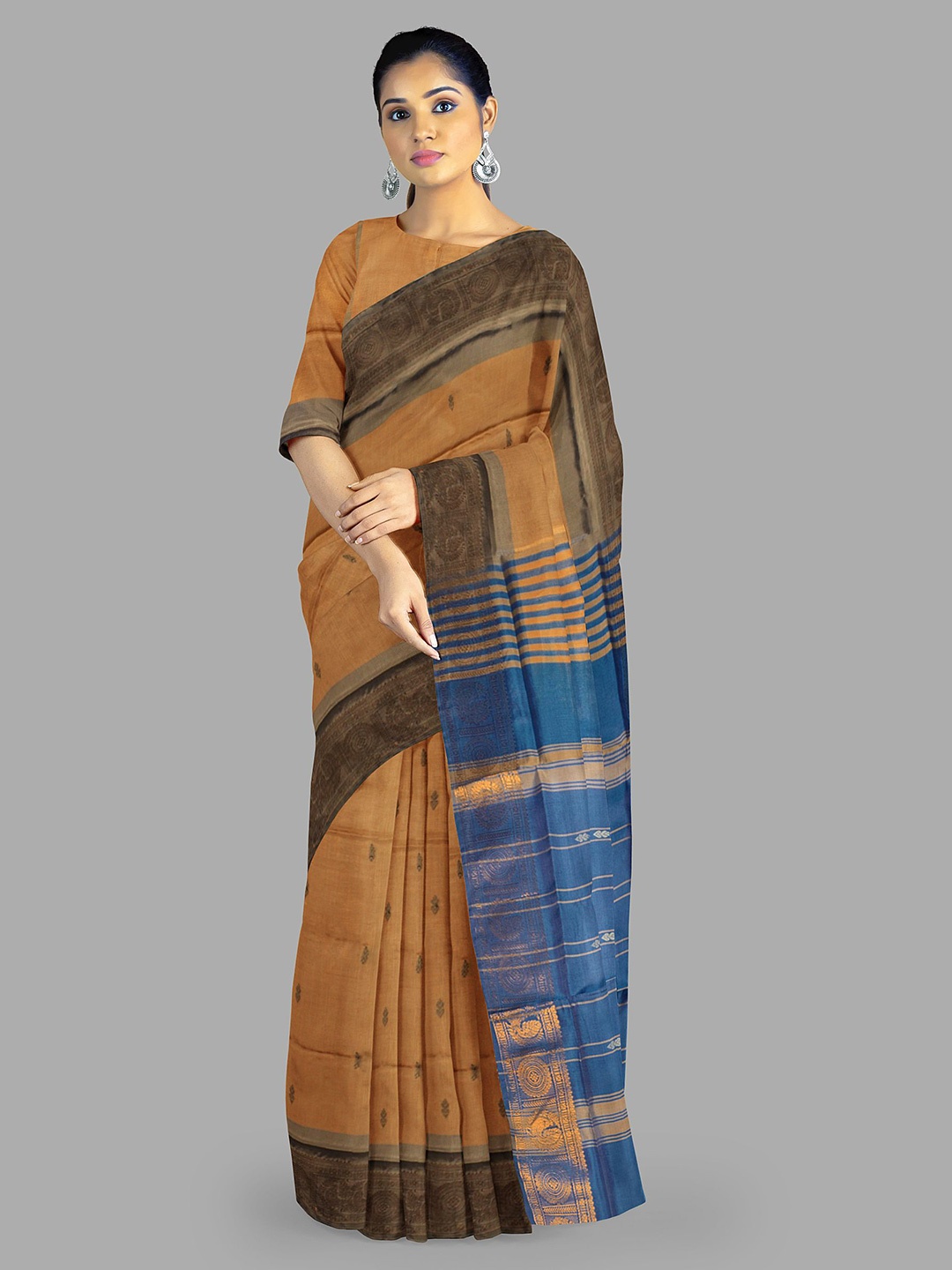 

The Chennai Silks Woven Design Zari Paithani Saree, Gold