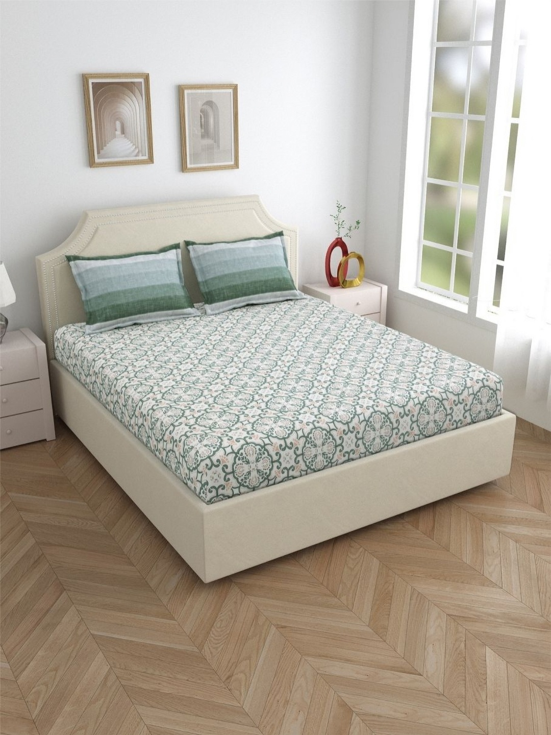 

Salona Bichona White & Sea Green Floral Cotton 120 TC King Bedsheet with 2 Pillow Covers