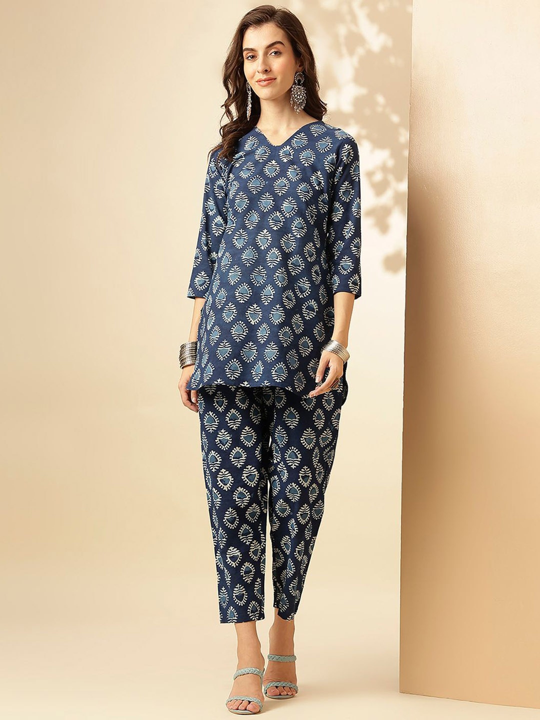 

Saanjh Floral Printed V-Neck Top With Trouser Co-Ords, Navy blue