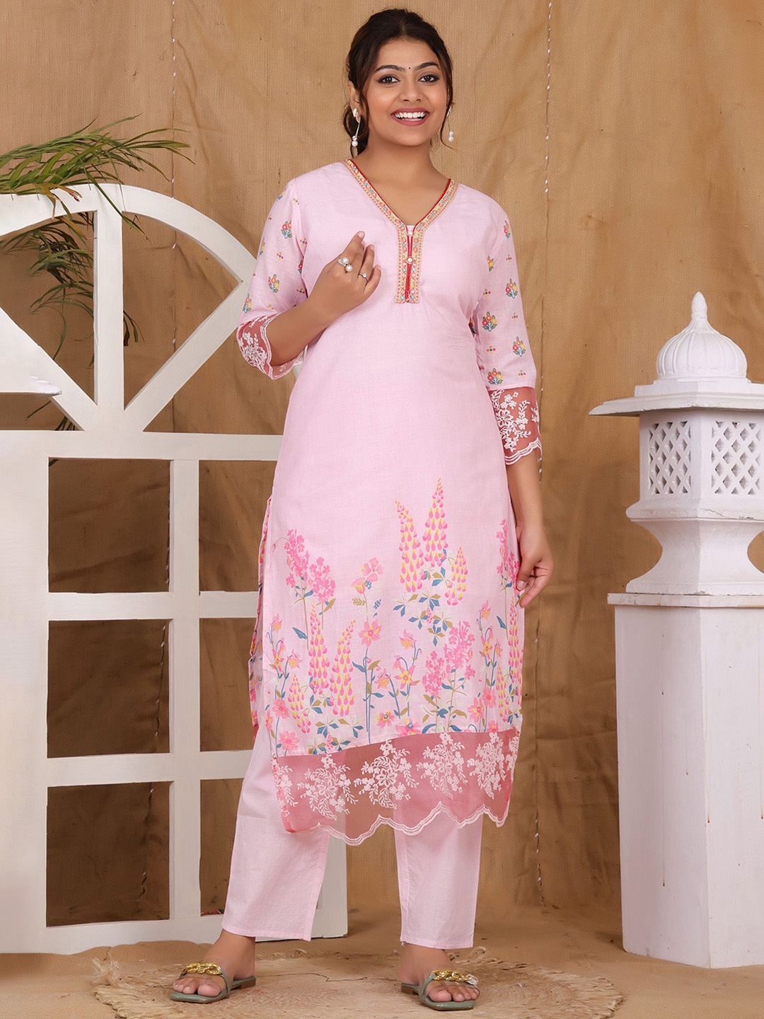 

PARTHVI V Neck Floral Embroidered Regular Thread Work Kurta with Trousers, Pink