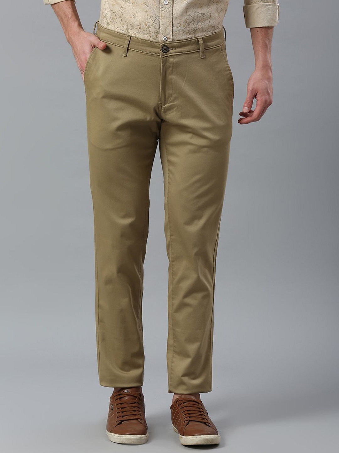 

Klub Fox Men Textured Slim Fit Trousers, Beige