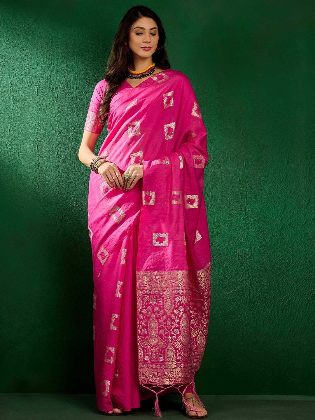 

Panzora Woven Design Zari Banarasi Saree, Pink