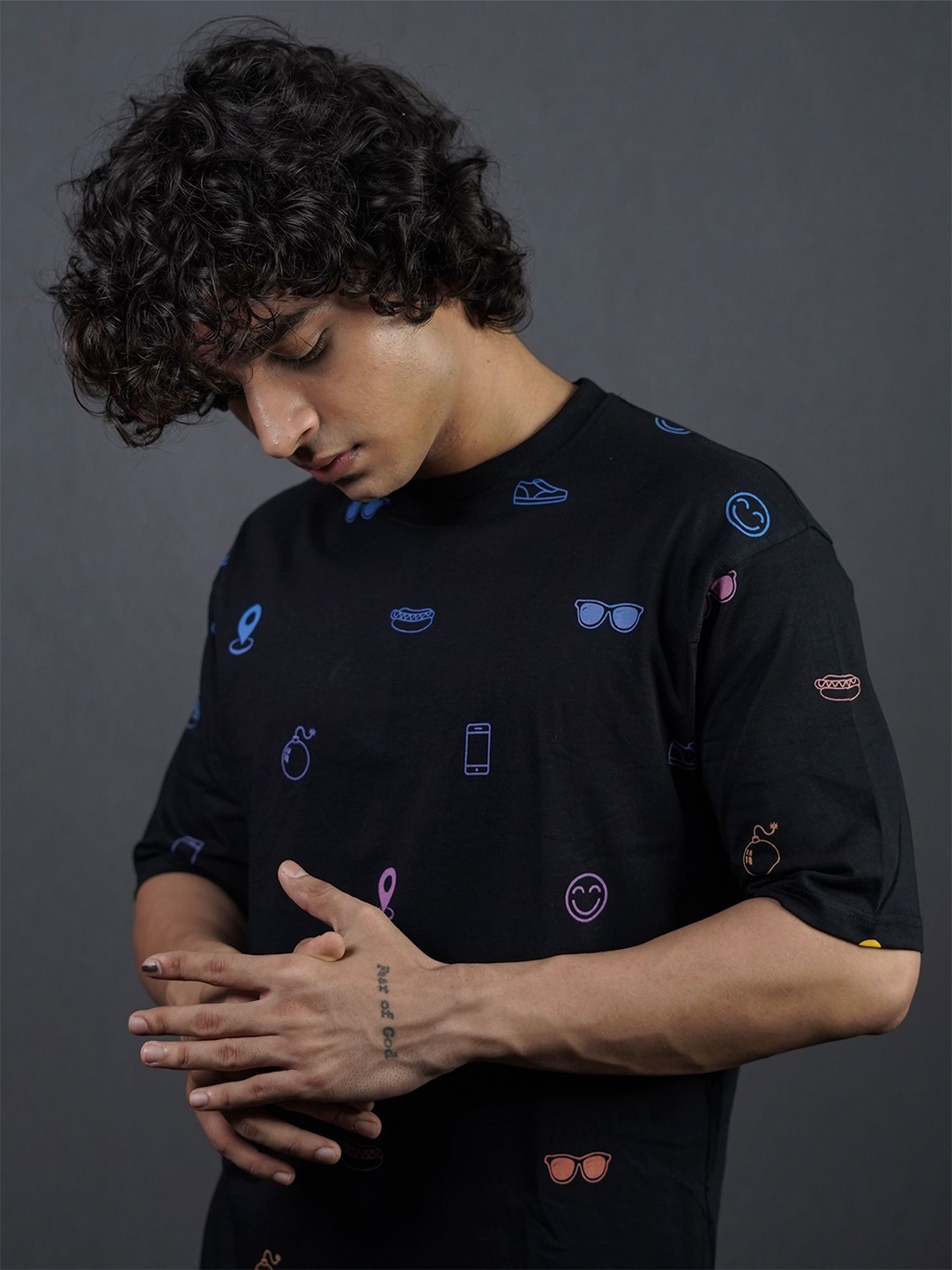 

Maniac Men Round Neck Conversational Printed Oversized T-Shirt, Black