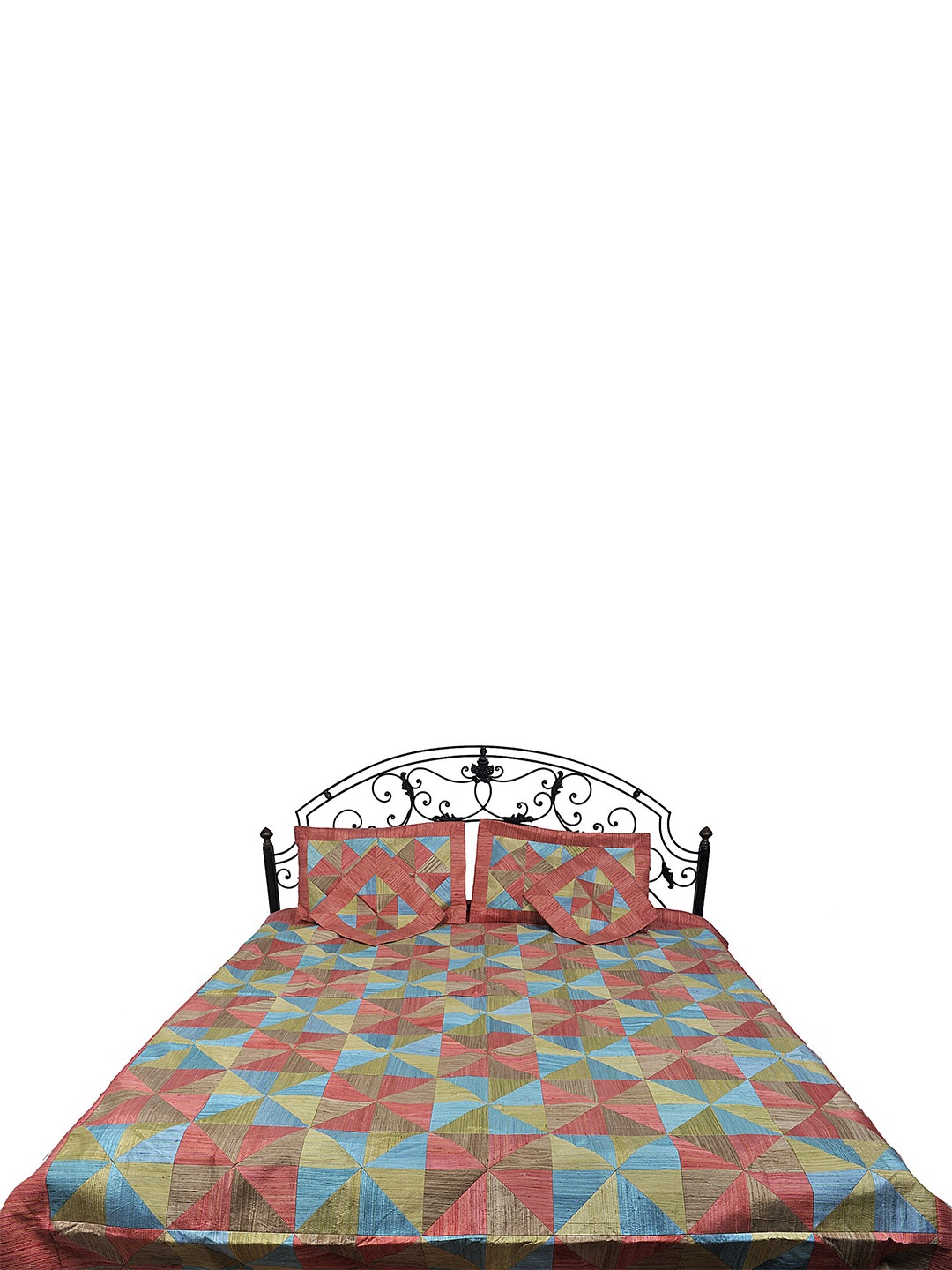 

Exotic India Blue & Pink Geometric 300 TC Queen Bedsheet With 2 Pillow Covers