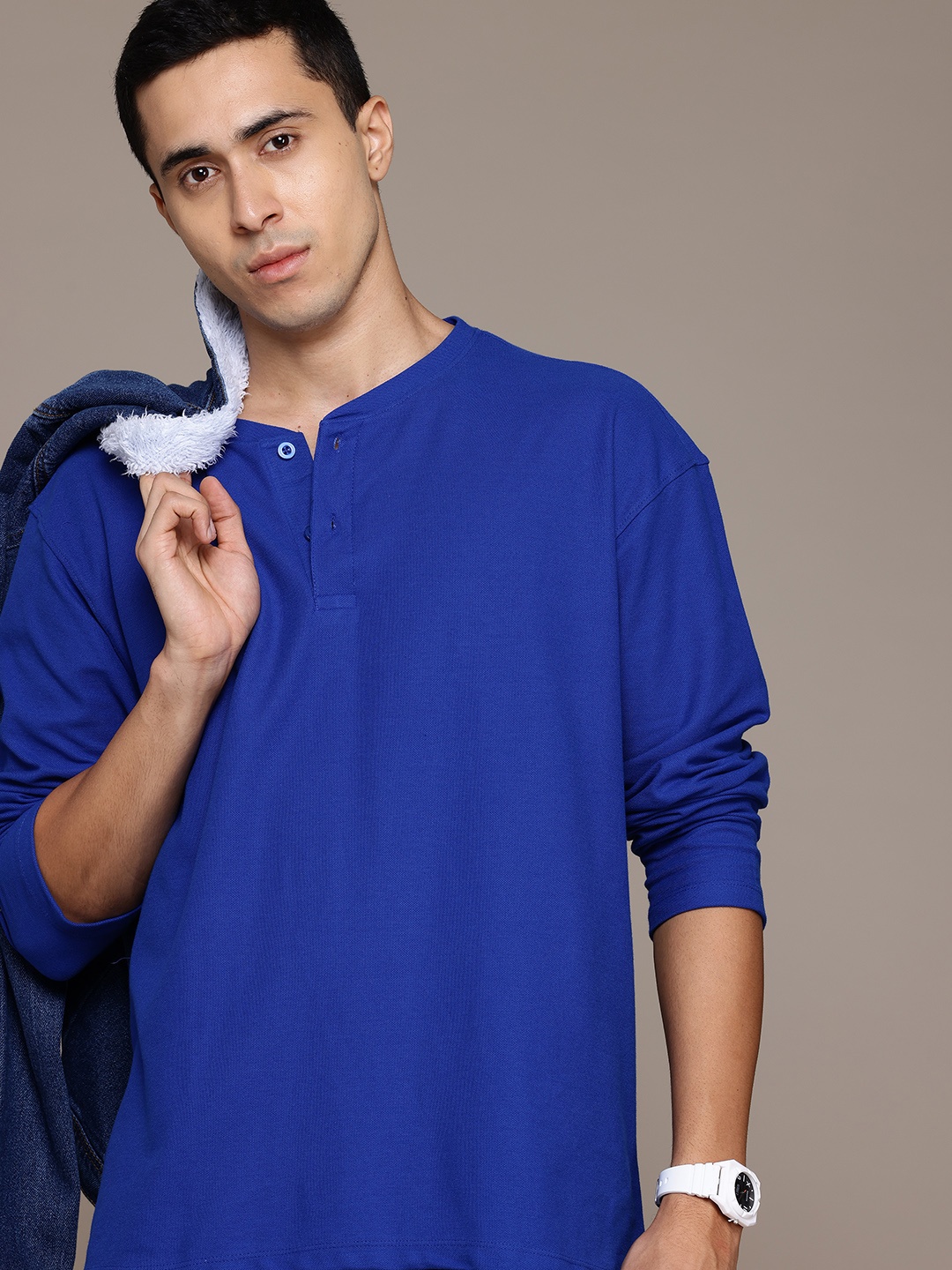 

The Roadster Lifestyle Co. Men Henley Neck Sweatshirt, Blue
