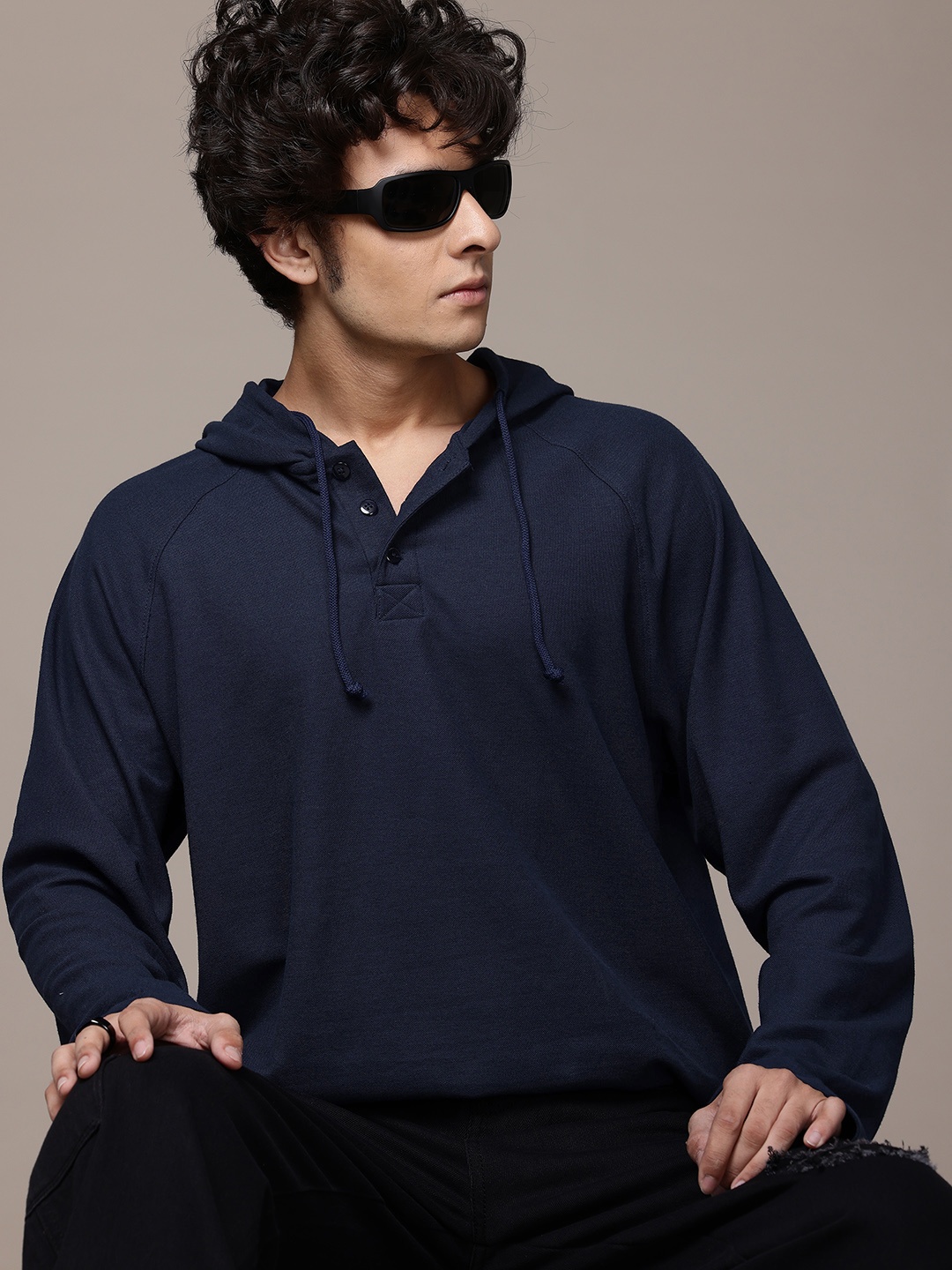 

The Roadster Lifestyle Co. Men Hooded Sweatshirt, Navy blue