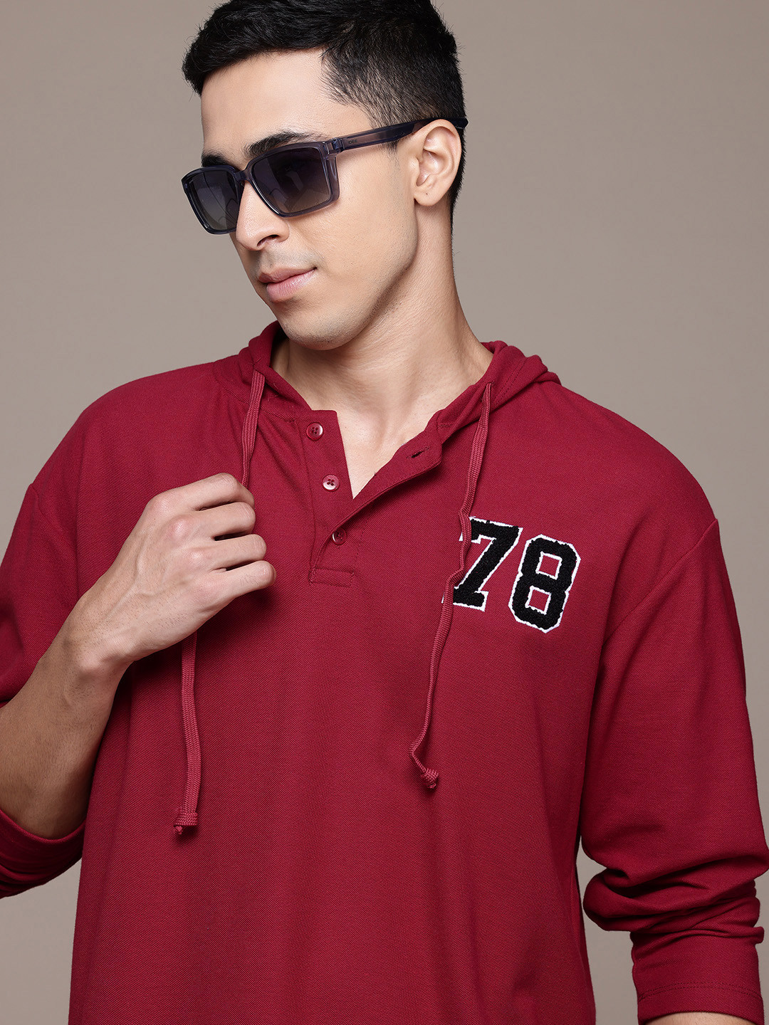 

The Roadster Lifestyle Co. Applique Detail Hooded Sweatshirt, Maroon